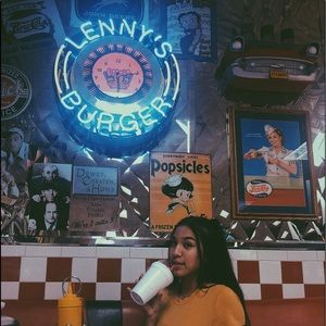 Meet your Posher, Arielle